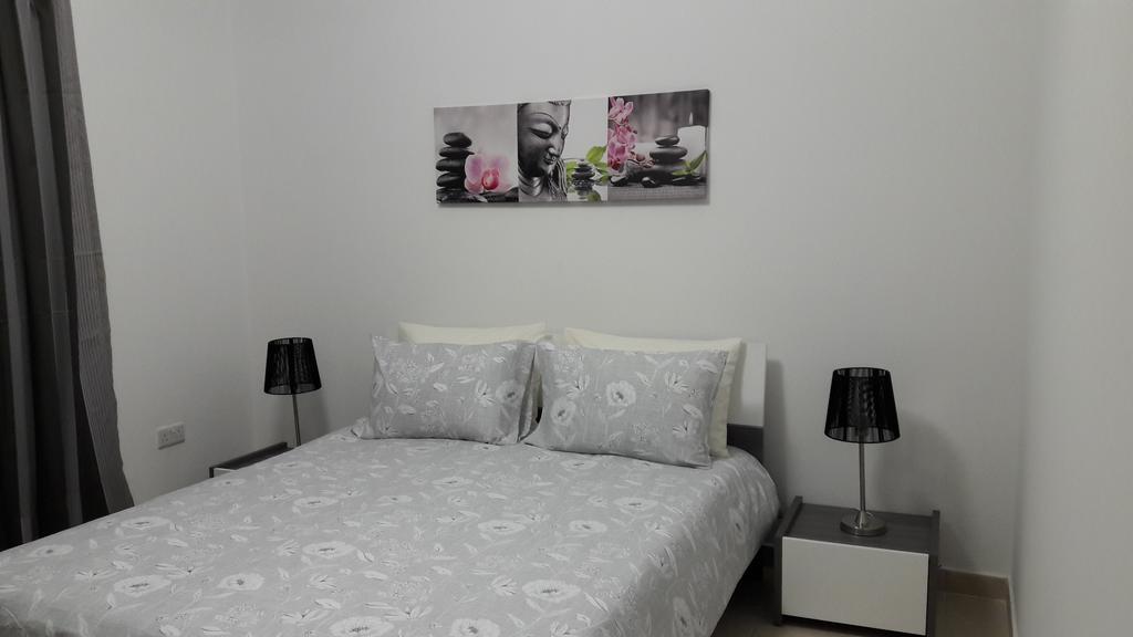 Blue Skies Apartment Marsaskala Bagian luar foto
