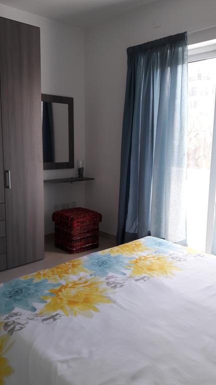 Blue Skies Apartment Marsaskala Bagian luar foto