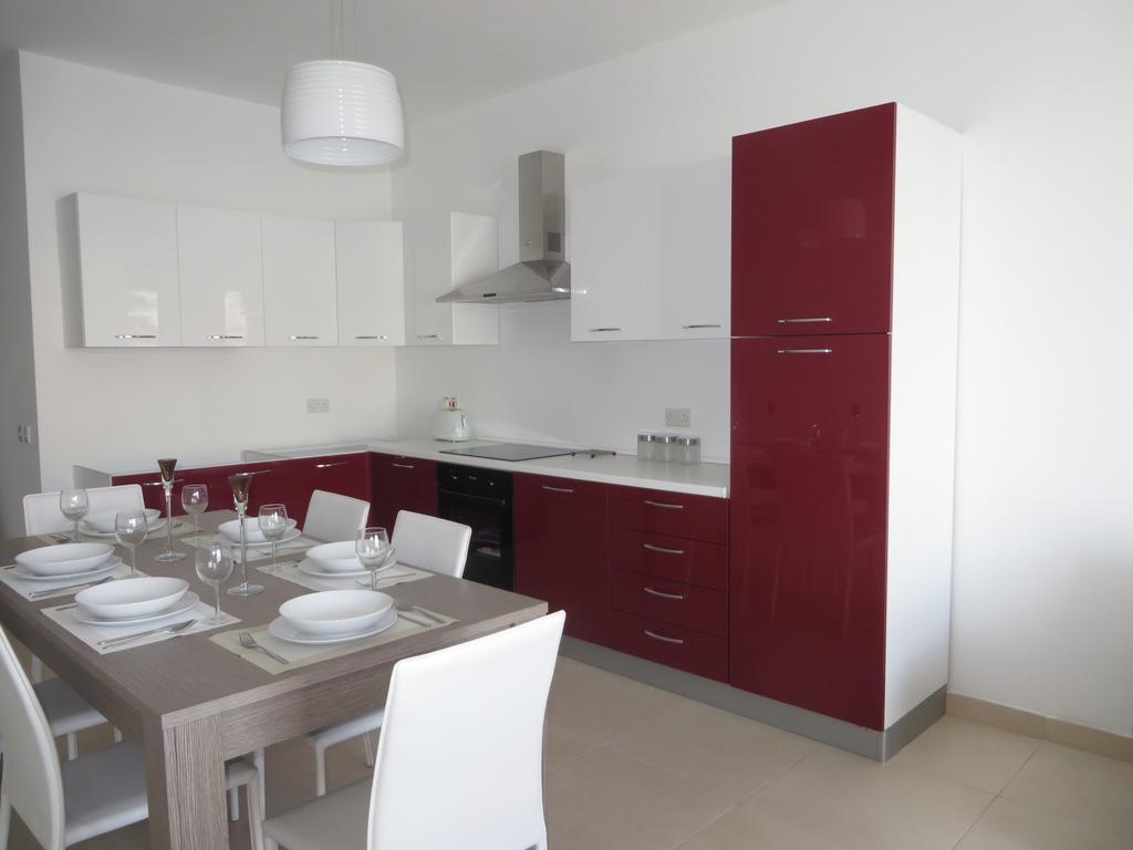 Blue Skies Apartment Marsaskala Bagian luar foto