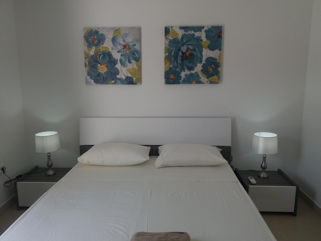 Blue Skies Apartment Marsaskala Bagian luar foto