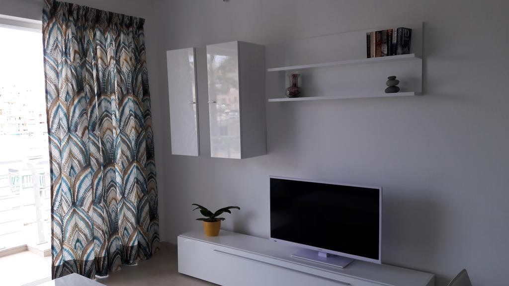 Blue Skies Apartment Marsaskala Bagian luar foto